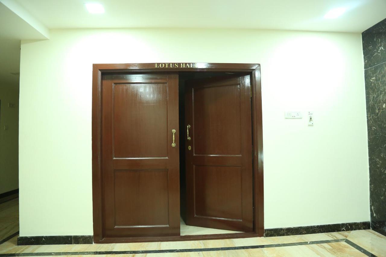 Hotel Sera Grand Chennai Exterior foto